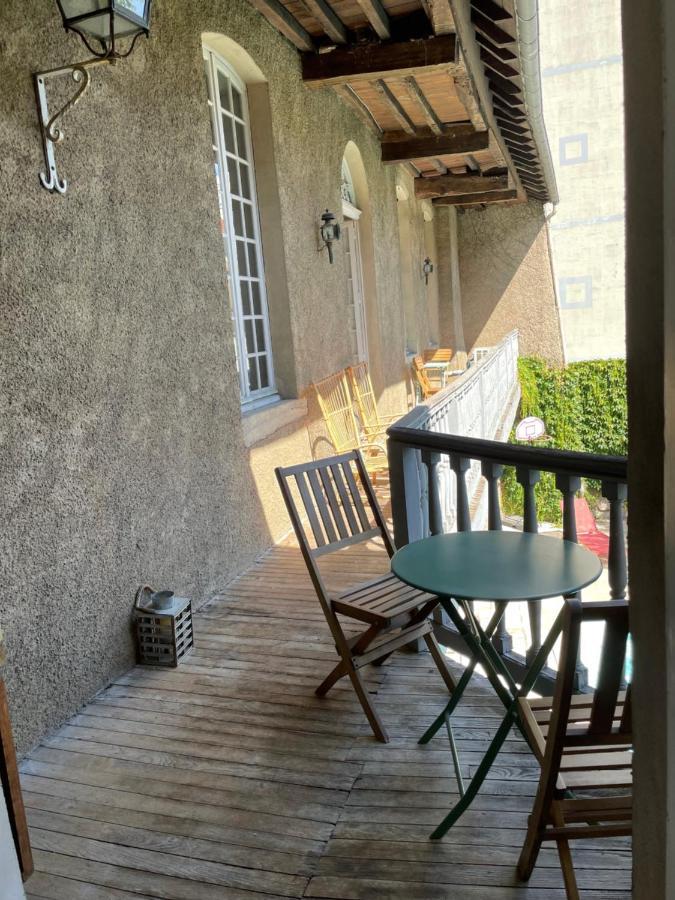 La Maison Aux Murs Anciens Et Ses Chambres Tarbes Eksteriør billede